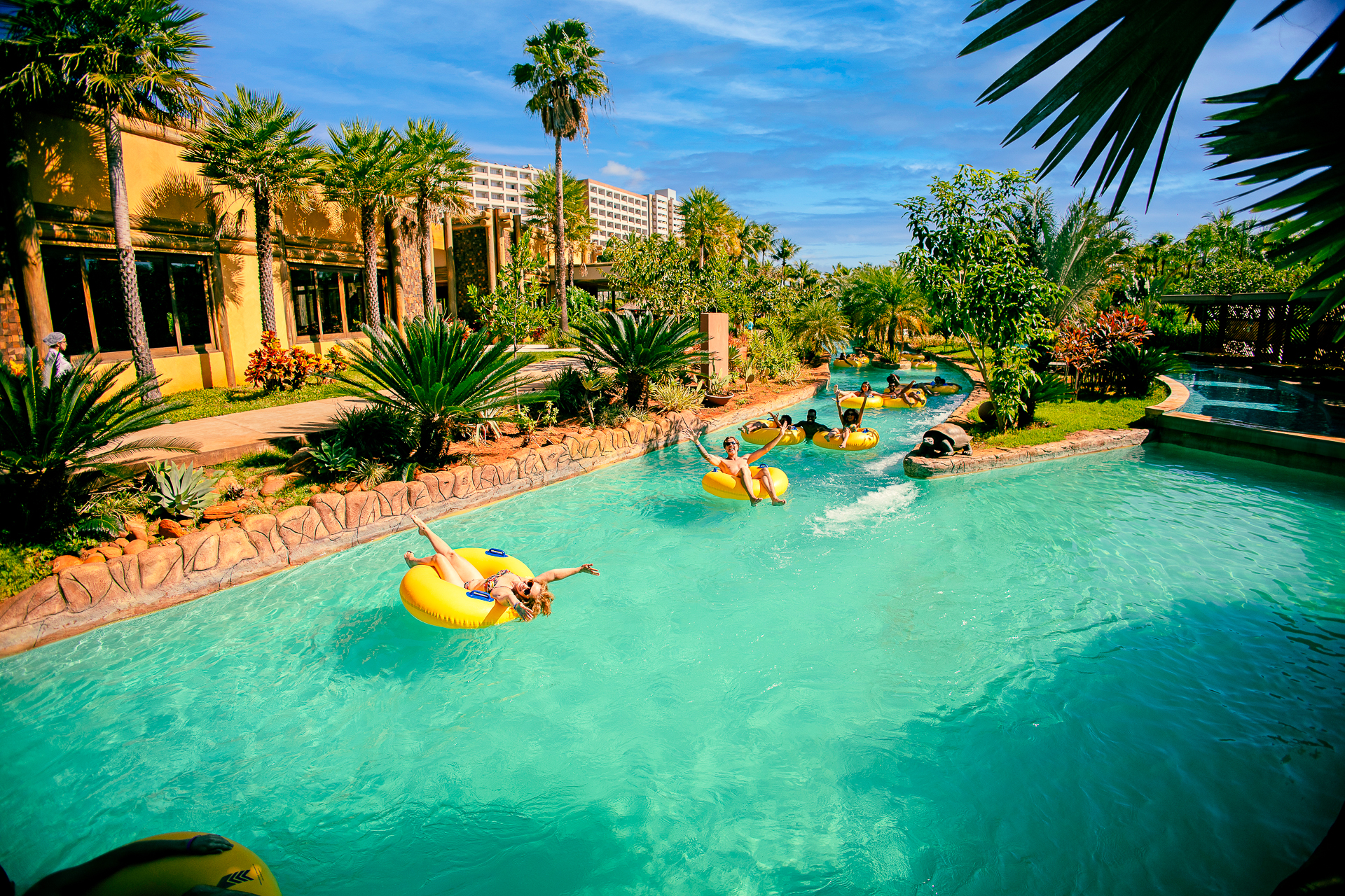 Thermas dos Laranjais Hot Beach Olímpia melhores parques aquáticos parque aquático mais famoso do Brasil parque aquático com águas termais parque aquático para família parque aquático com hospedagem parque aquático infantil parque aquático com toboáguas parque aquático com piscinas aquecidas