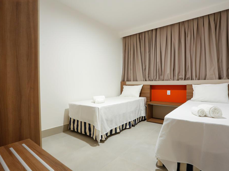 resort com piscina aquecida em Olímpia resort com recreação infantil resort com área kids resort com academia e spa resort com restaurante e bar resort com vista panorâmica resort com entretenimento noturno resort com estacionamento gratuito resort com suítes familiares